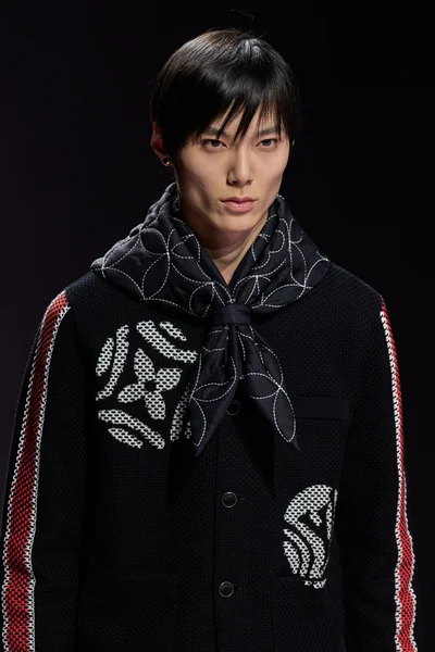 Look 125